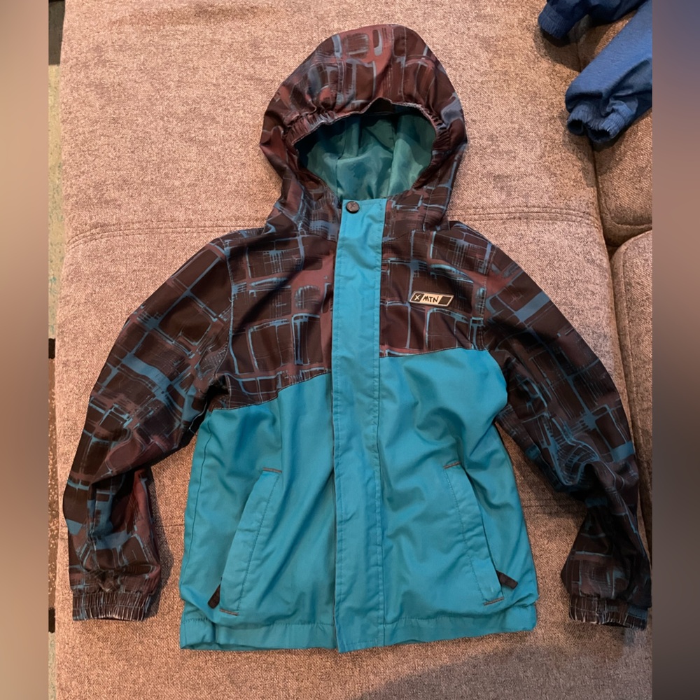 2 x Sz 6X XMTN Rain Jackets